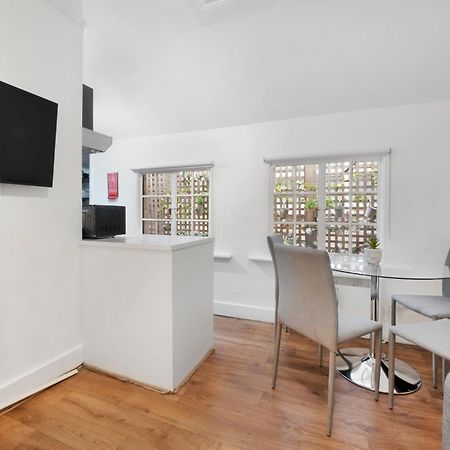 2 Bed Piccadilly Apartment 1 London Kültér fotó