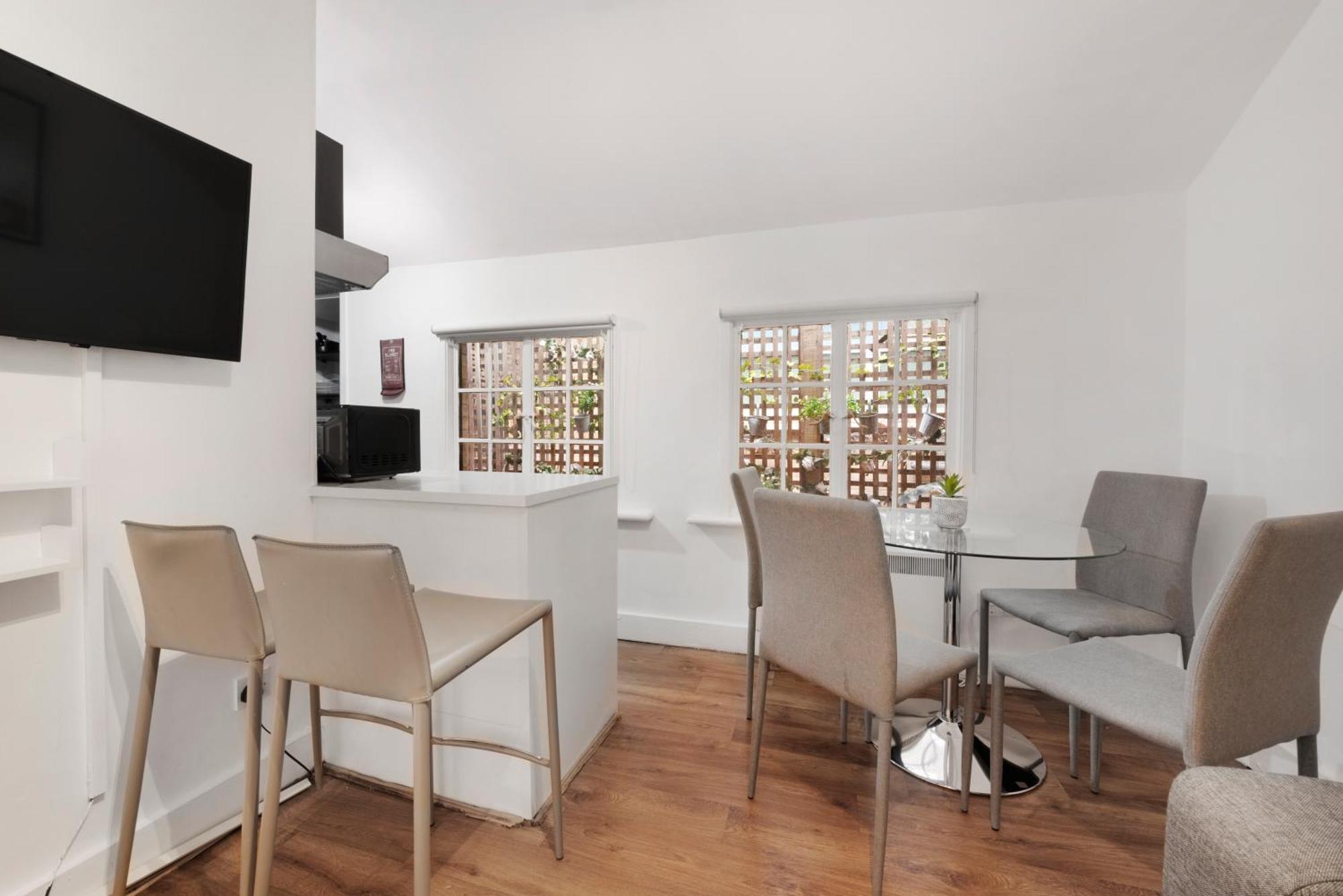 2 Bed Piccadilly Apartment 1 London Kültér fotó